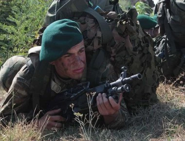 Μάτι: Ήρωας έφεδρος καταδρομέας έσωσε τους γονείς του κι άλλα 7 άτομα από βέβαιο θάνατο